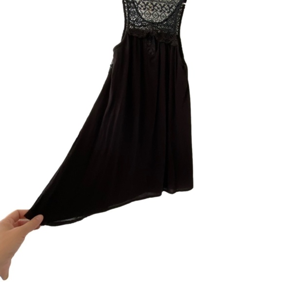 HARLOW black lined with lace detail tunic length sleeveless blouse size M - Picture 3 of 9